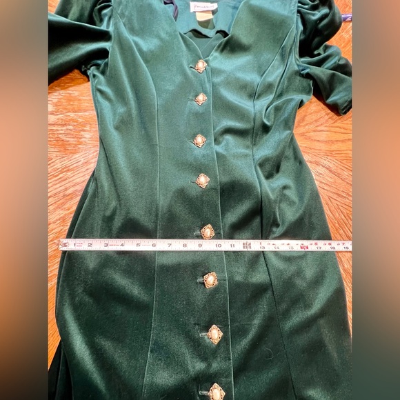 VINTAGE 80s emerald green velvet formal‎ midi mini dress statement puff sleeves - Picture 15 of 15